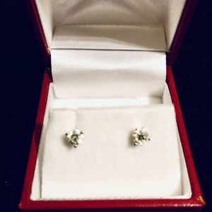 1/4 Carat Diamond earrings. H Color  S1 Clarity.